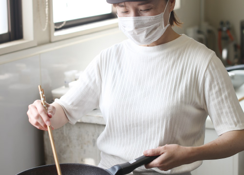 飲食店での接客・簡単な調理